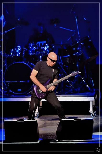 NIK_2829-cr Joe Satriani 17-09-2015 (Zz) (p).jpg